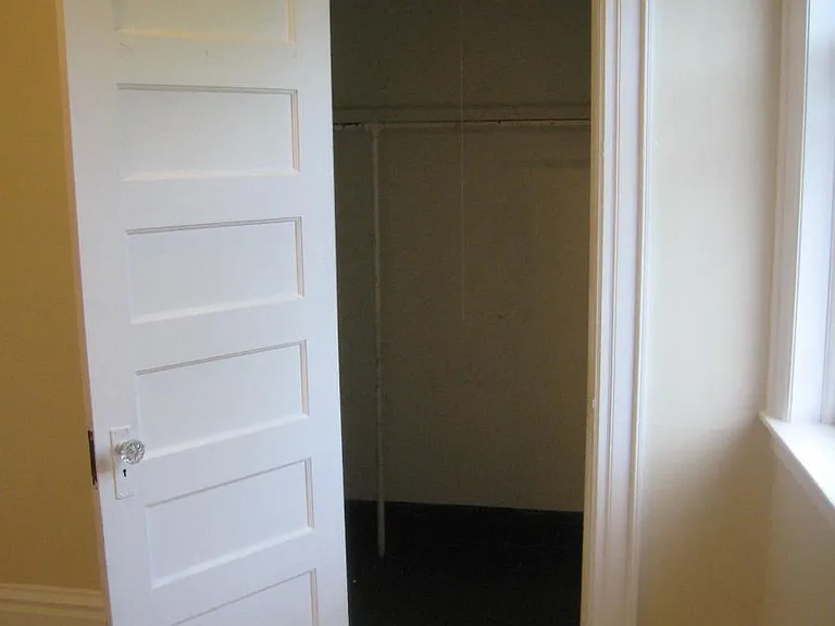 walk-in closet