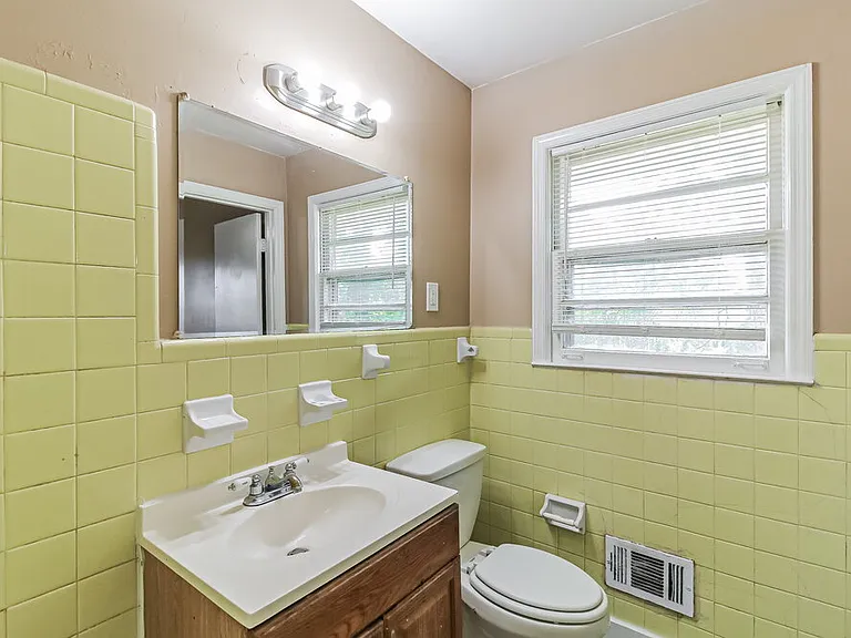 1932 Carla Dr — Photo 11
