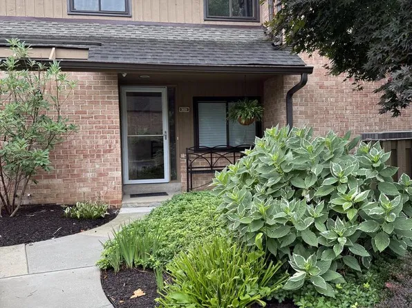 305 Paoli Woods Dr, Paoli, PA 19301