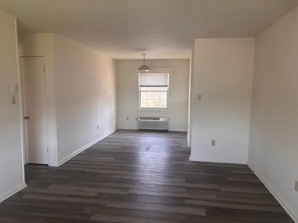 1903 Medallion Dr #11, Pulaski, VA 24301