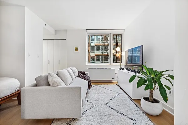 Rented by Corcoran | media 39