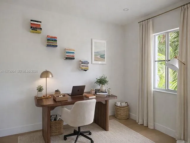354 NE 35th Ave — Photo 11