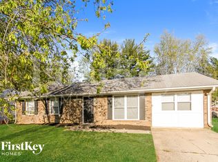 955 Ridgewood Dr, Plainfield, IN 46168