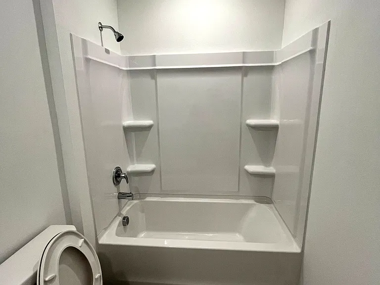 Guest full bath