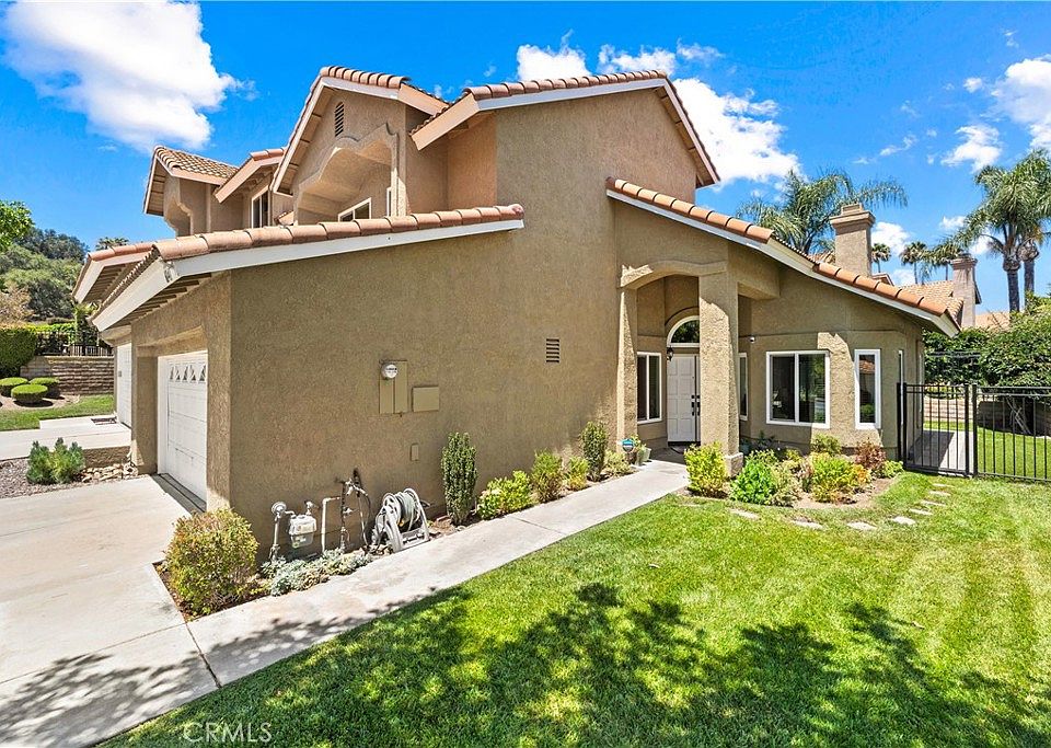 1st image of 6041 E Queens Dr
