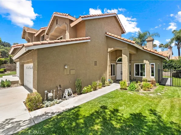 6041 E Queens Dr, Anaheim, CA 92807