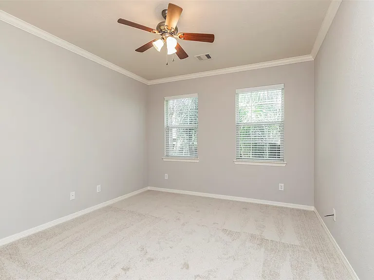 10126 Holly Chase Dr — Photo 35