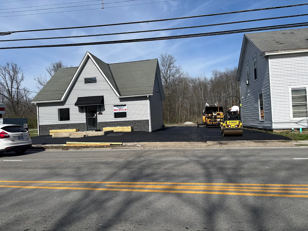 Building Photo - 73 Main St
