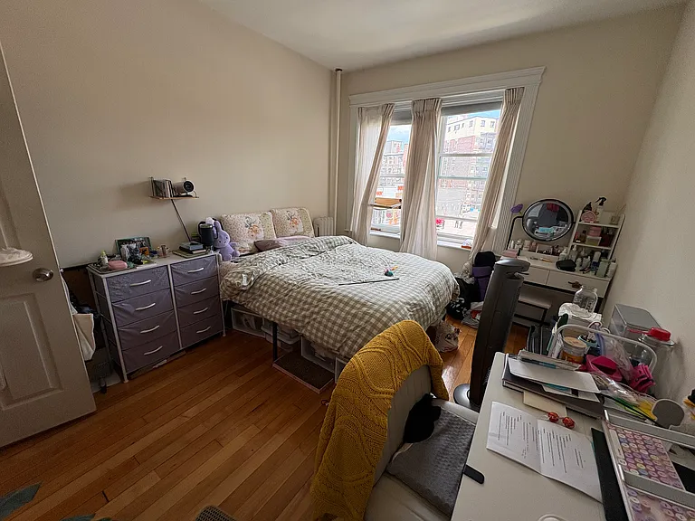 215 Harvard Ave #5 — Photo 8