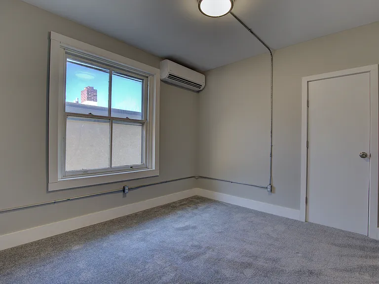 463 Main St #4 — Photo 6