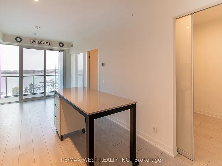 39 Mary St #1210 — Photo 6