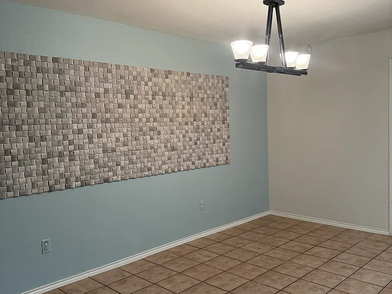 5229 Brewster Dr — Photo 7