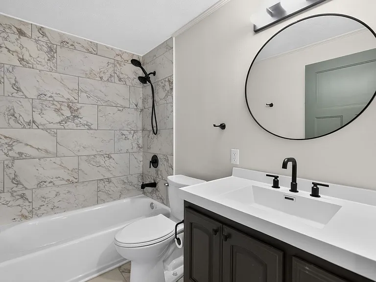 2510 Normandy Dr — Photo 9