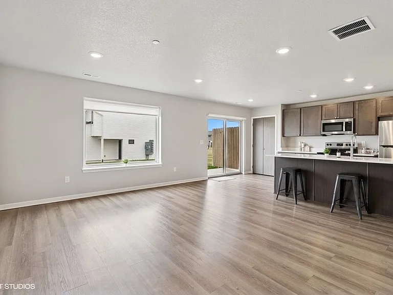 Edgeland Bondurant — Photo 2