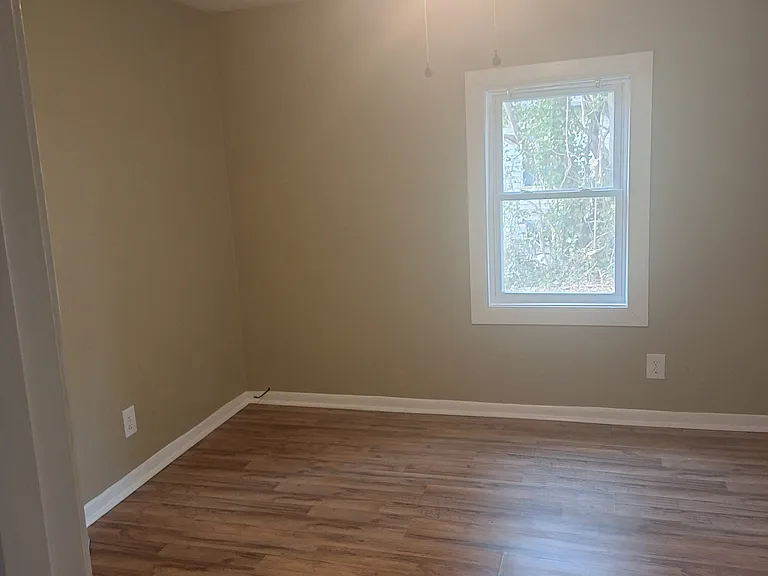 1418 Kornbow St — Photo 2