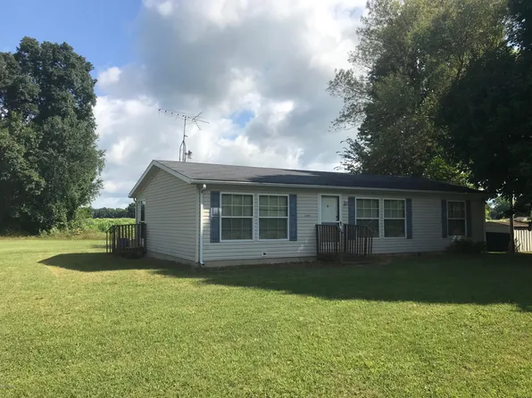 23384 River Run Rd, Mendon, MI 49072