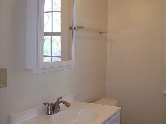 4th image of 2511 Valmont St