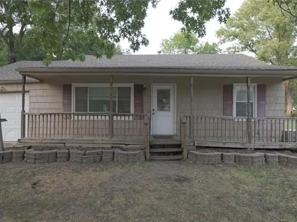 1012 E Fredrickson Dr, Olathe, KS 66061