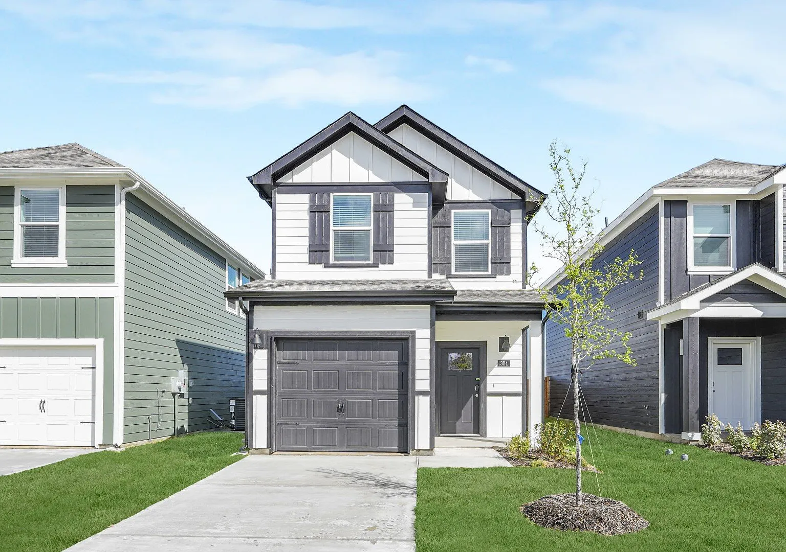 304 Tall Cedar Way — Photo 2