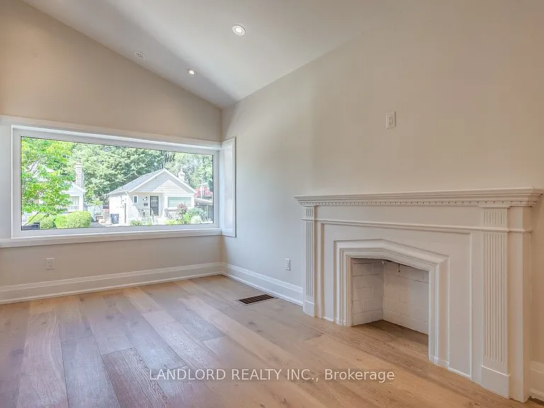 29 Hutton Ave — Photo 4