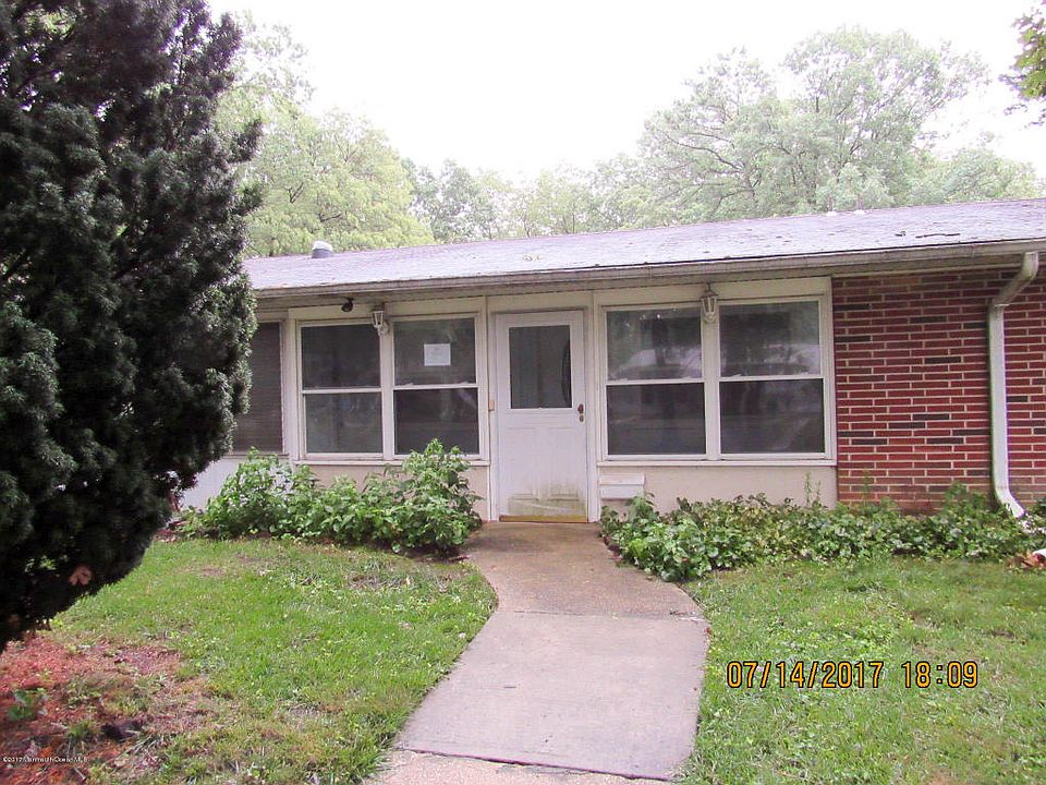 1st image of 164C Gramercy Ct #100C