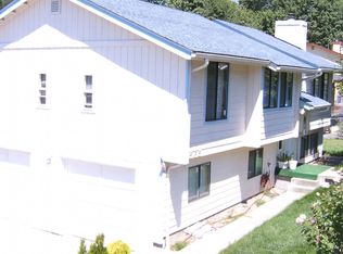 6565 23rd Ave SW, Seattle, WA 98106