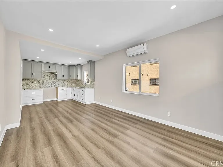 6429 S Vermont Ave — Photo 9