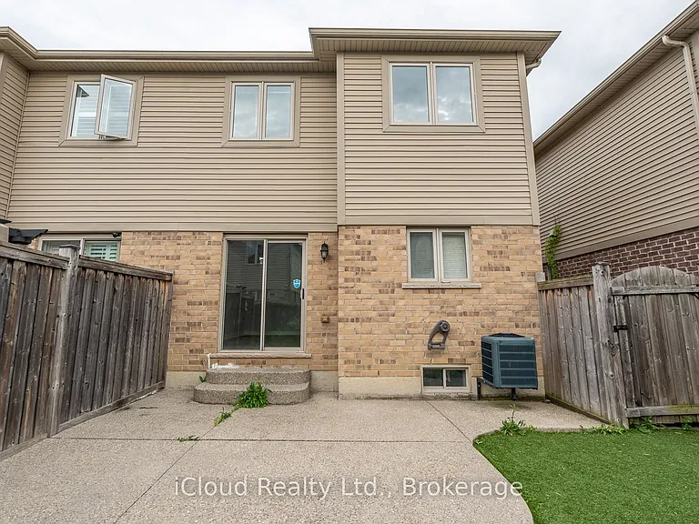 113 Echovalley Dr — Photo 13