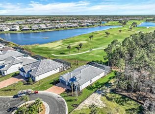 9528 Curlew Dr, Naples, FL 34120