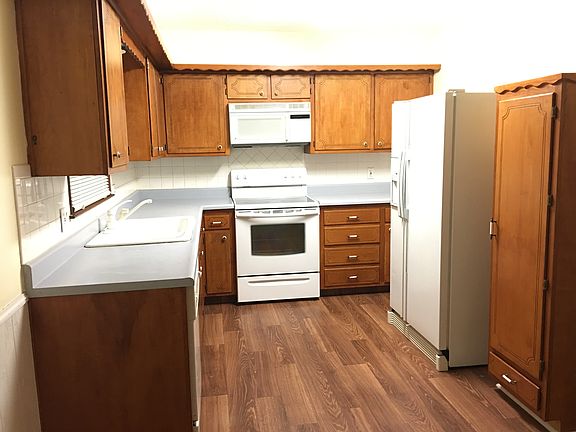 5th image of 12704 E 51st St S