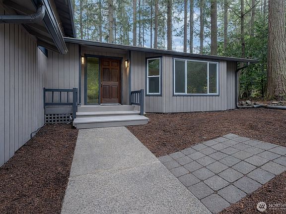 3rd image of 7040 41st Avenue SE