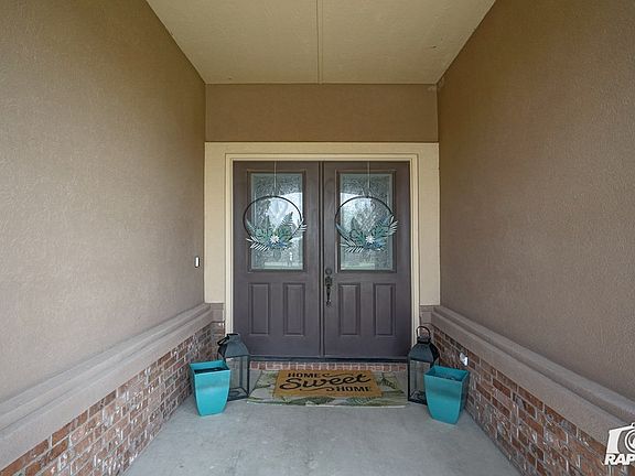 5th image of 1536 Desert Willow Ave
