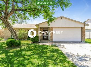 6932 Sandstone Ct, Fort Worth, TX 76120