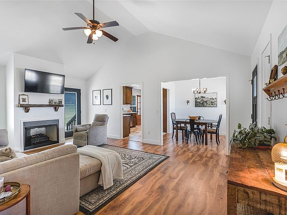 2nd image of 62 Bluegrass Dr