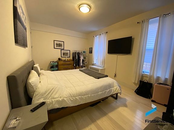 4th image of 146 E 19th St APT 2F