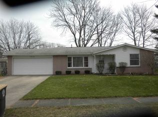 5028 Maple Ridge Dr, Fort Wayne, IN 46835
