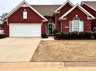 306 Helen Dr, Tuscumbia, AL 35674
