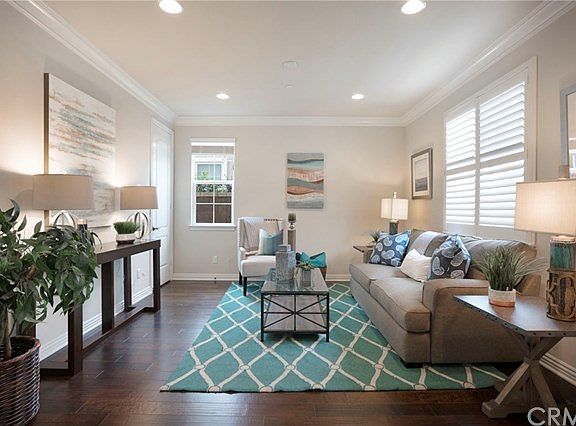 The front living room with crown moldings.