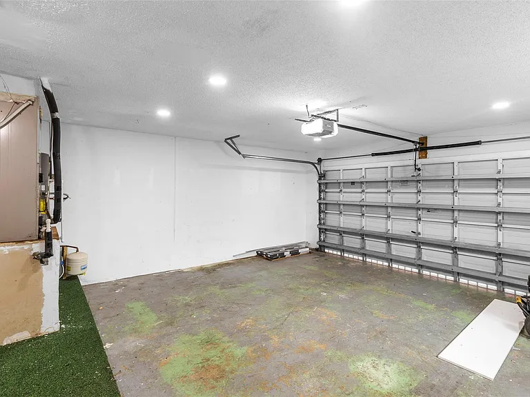 4112 NW 78th Ln — Photo 21