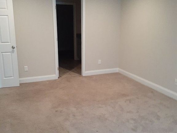 4th image of 129 Alder Dr