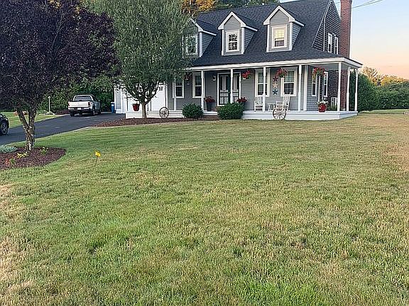 Front yard view