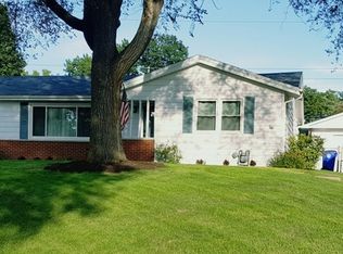 3124 N Christine Dr, Decatur, IL 62526