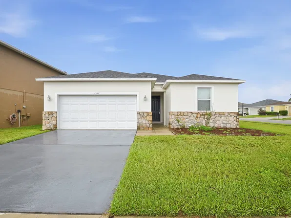 1557 Regent Ct, Mount Dora, FL 32757