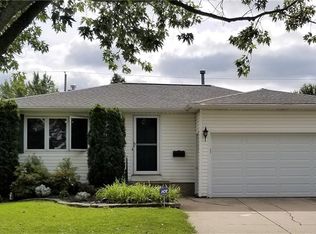 75 E Rouen Dr, Buffalo, NY 14227