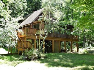 407 White Schoolhouse Rd, Rhinebeck, NY 12572