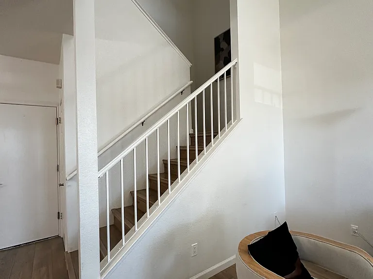 130 Manchester Dr — Photo 6