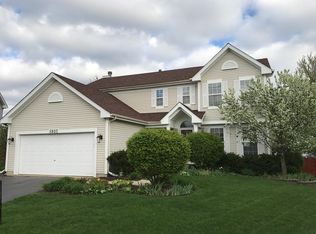 1907 Crossing Ct, Naperville, IL 60540