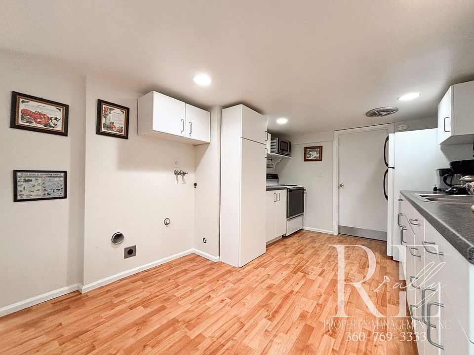 1st image of 1217 Burwell St #B