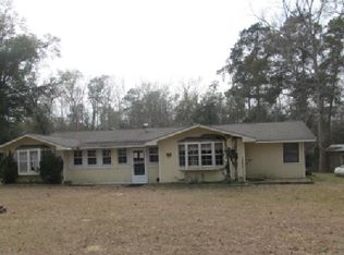 220 Cherokee Trl, Livingston, TX 77351