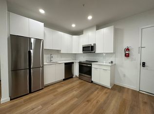 175-77 W 7th St #412, Bayonne, NJ 07002